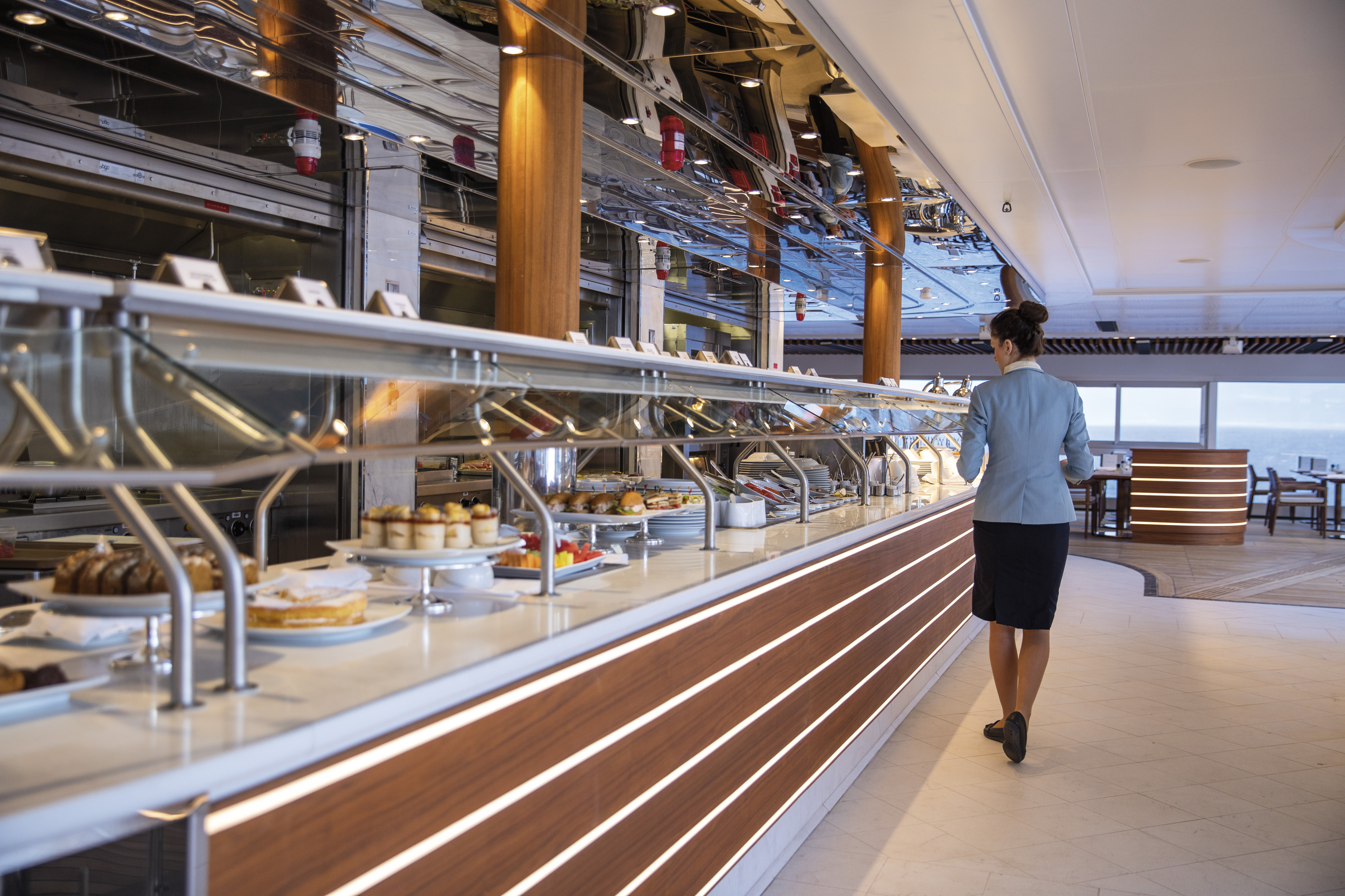 RSSC - Seven Seas Splendor - Dining - Pool Grill.jpg